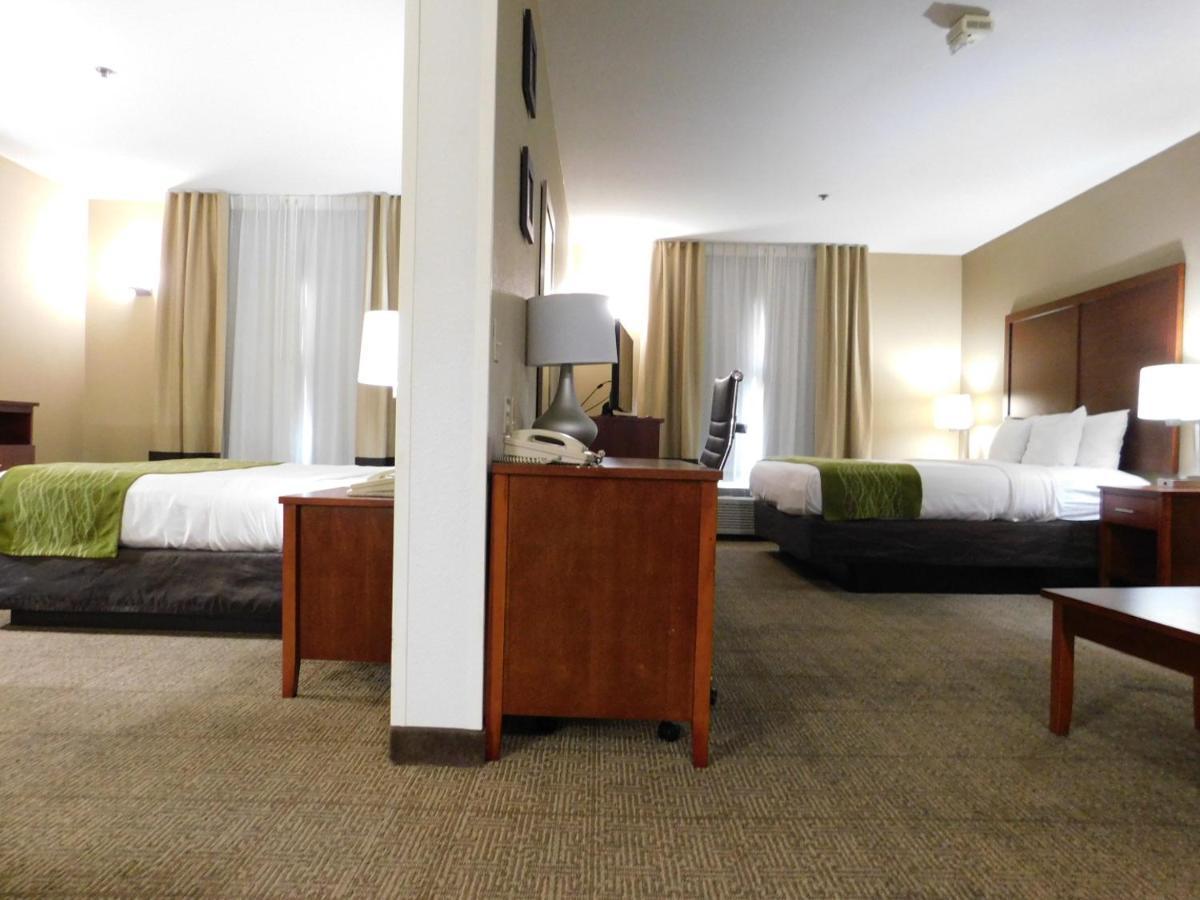 Comfort Inn & Suites Sacramento - University Area Экстерьер фото