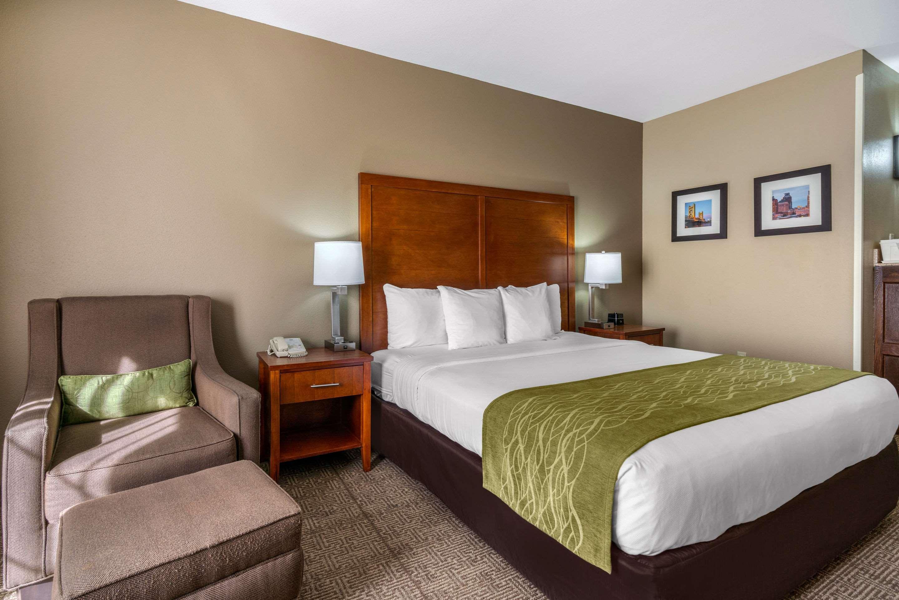 Comfort Inn & Suites Sacramento - University Area Экстерьер фото