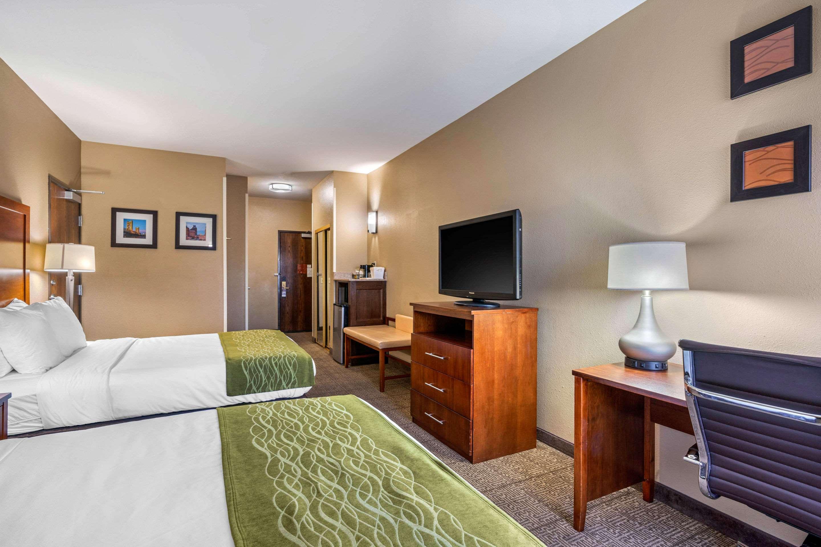 Comfort Inn & Suites Sacramento - University Area Экстерьер фото