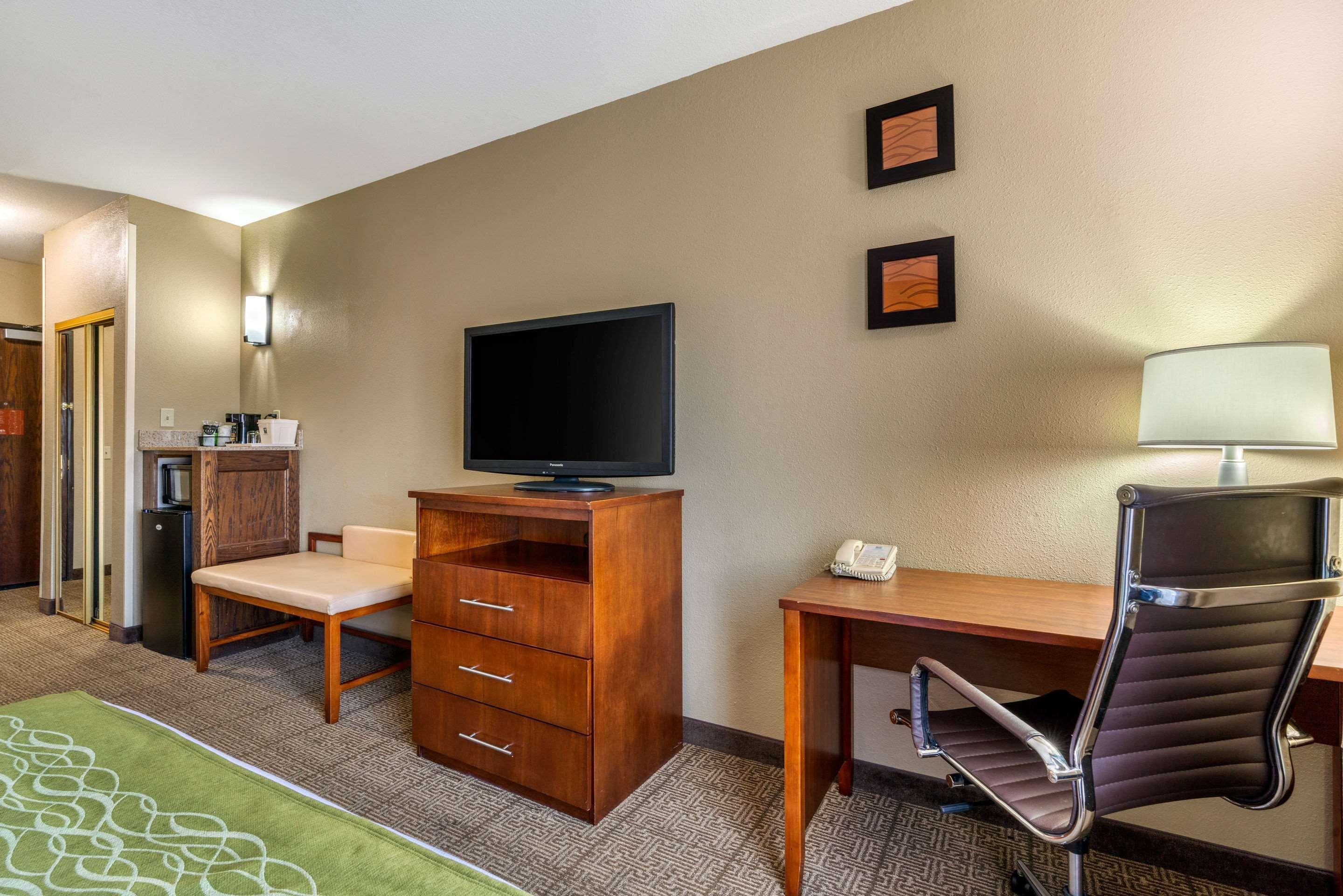 Comfort Inn & Suites Sacramento - University Area Экстерьер фото