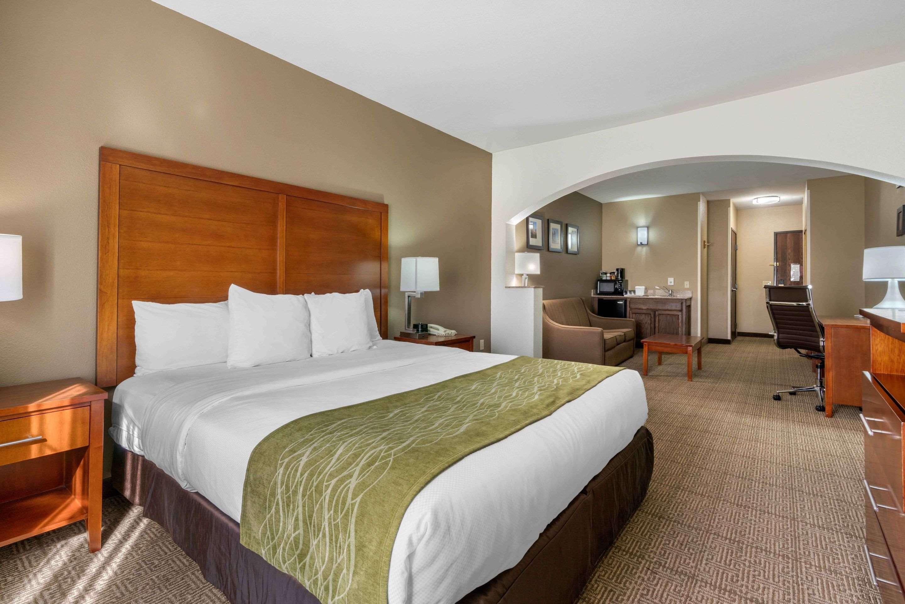 Comfort Inn & Suites Sacramento - University Area Экстерьер фото
