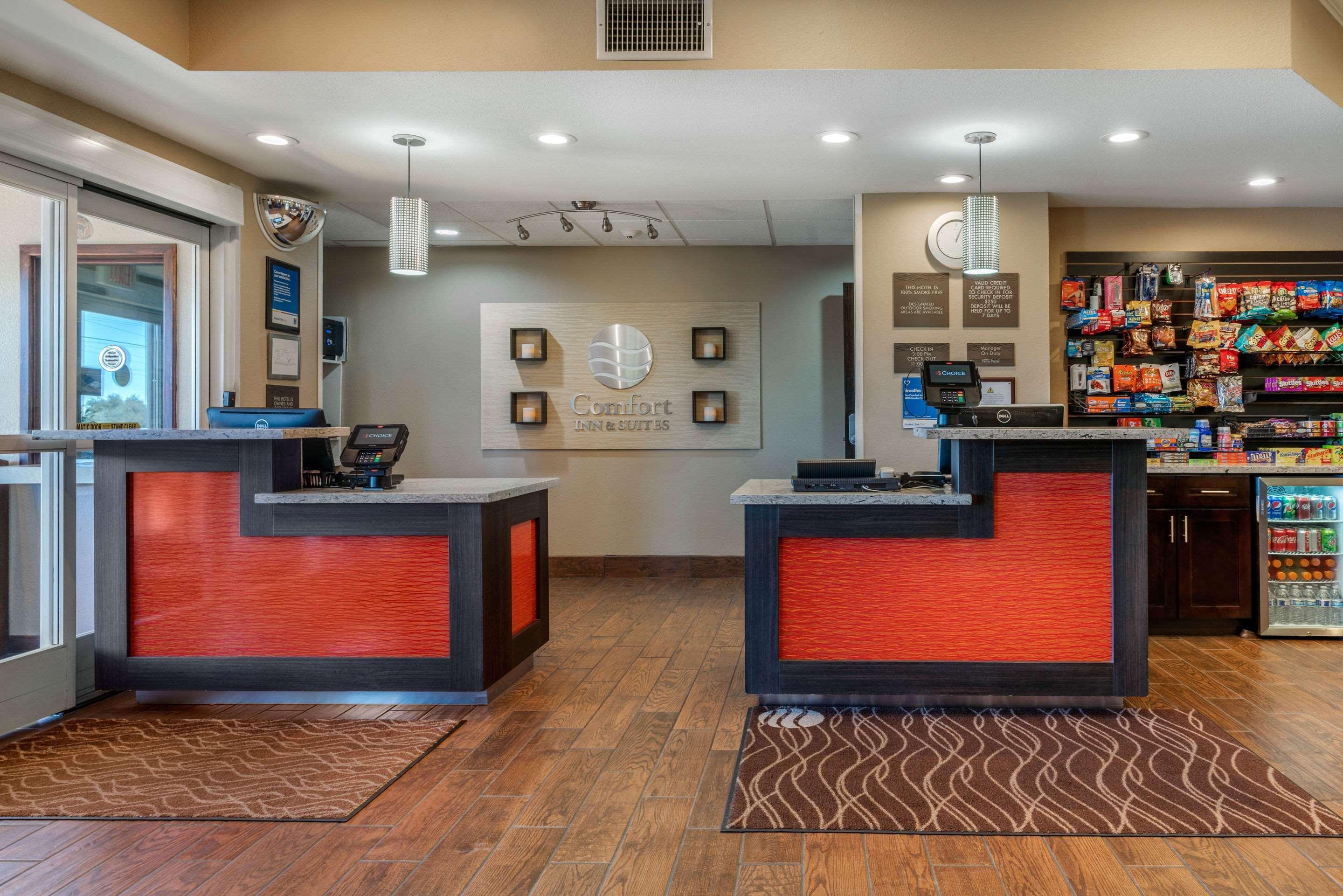Comfort Inn & Suites Sacramento - University Area Экстерьер фото