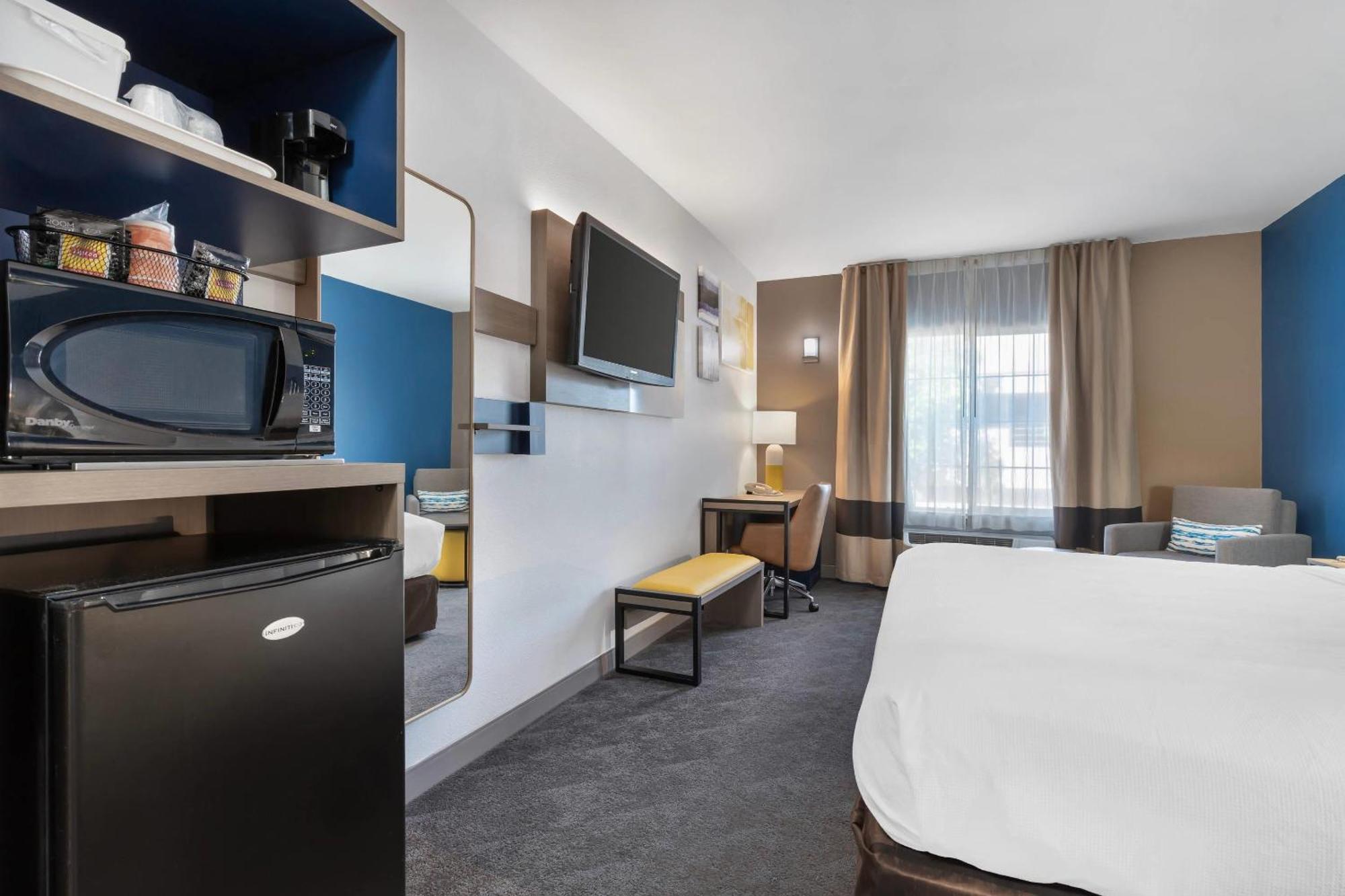 Comfort Inn & Suites Sacramento - University Area Экстерьер фото
