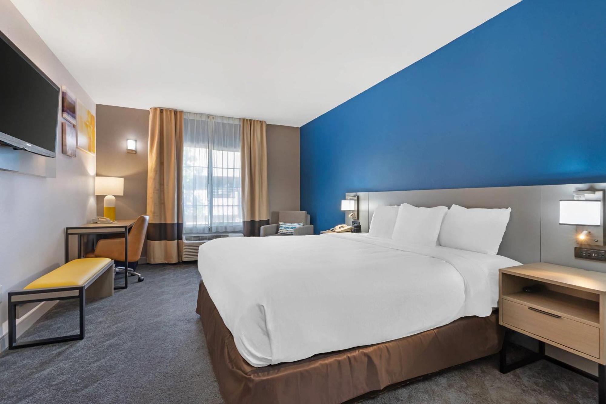 Comfort Inn & Suites Sacramento - University Area Экстерьер фото