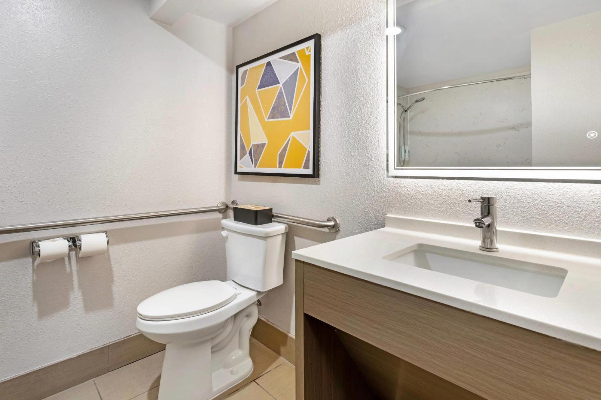 Comfort Inn & Suites Sacramento - University Area Экстерьер фото