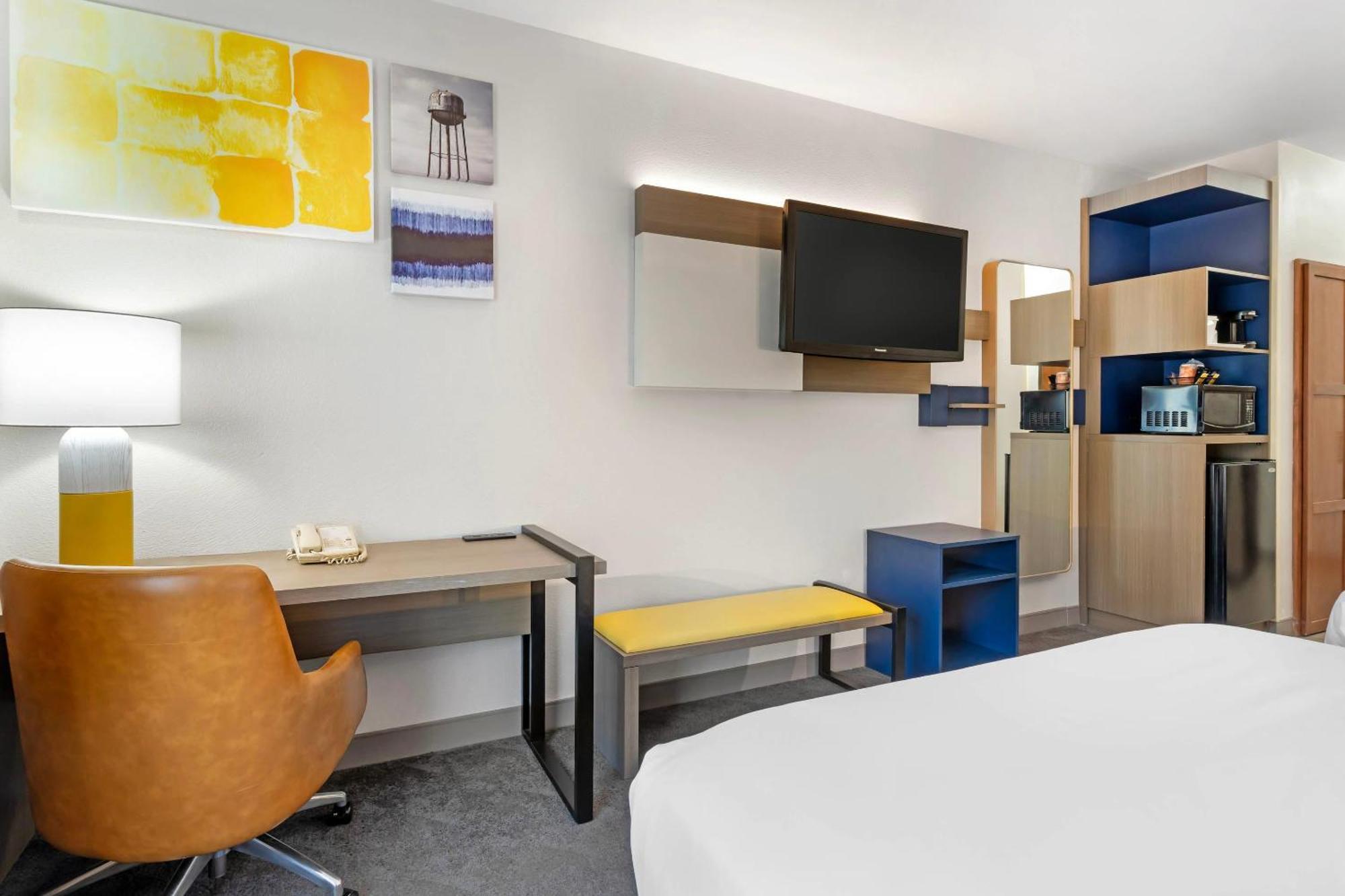 Comfort Inn & Suites Sacramento - University Area Экстерьер фото